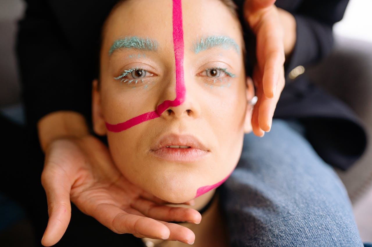 Plasmaterapie vs. Mezoterapie: Kdy zvolit přírodní cestu a kdy koktejl vitamínů?